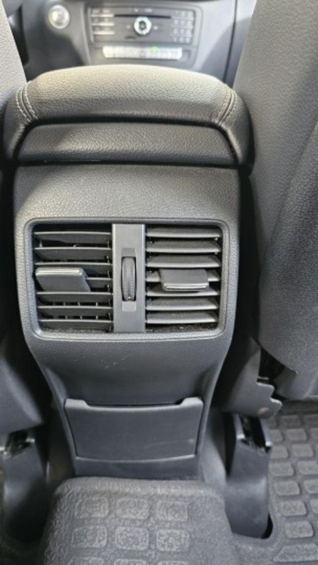 B-CLASS W246  第9張相片