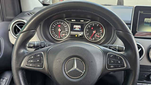B-CLASS W246  第12張相片