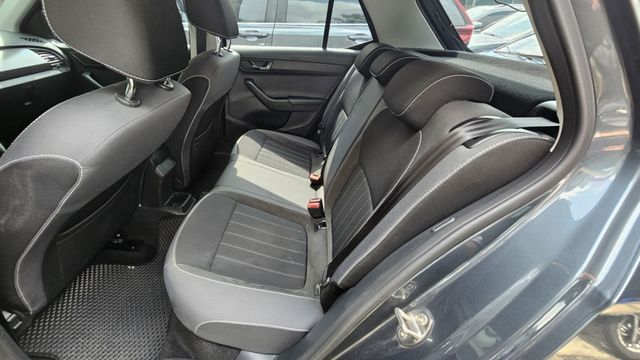FABIA  第6張相片