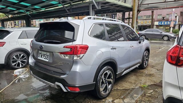 FORESTER  第5張相片