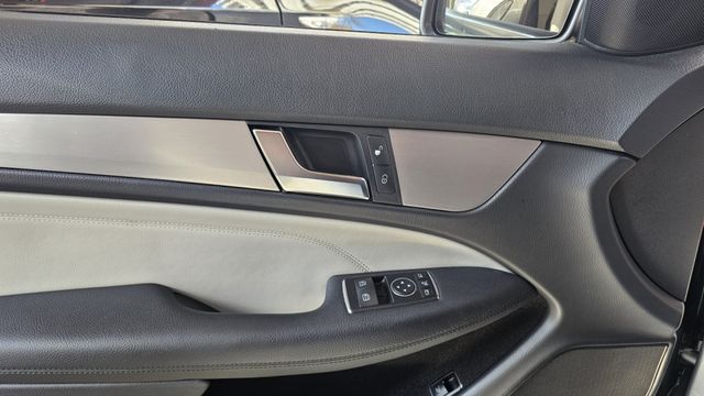 C-CLASS COUPE C204  第6張相片