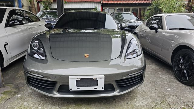 CAYMAN  第1張相片