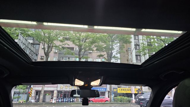 3 SERIES SEDAN G20  第8張相片