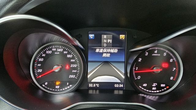 GLC-CLASS COUPE  第18張相片