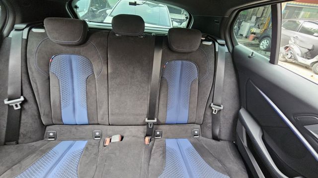 1 SERIES  第19張相片