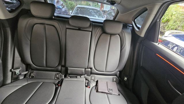 2 SERIES ACTIVE TOURER  第15張相片