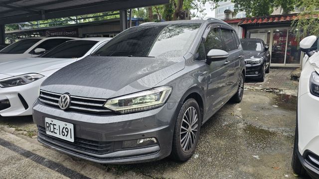 TOURAN  第3張相片