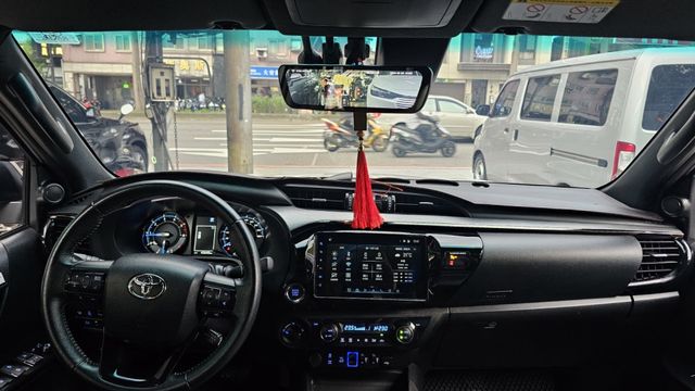 HILUX  第8張相片
