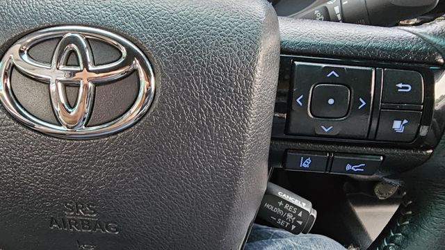 HILUX  第14張相片