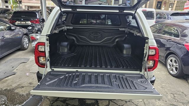 HILUX  第19張相片