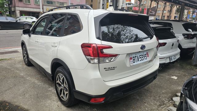 FORESTER  第4張相片