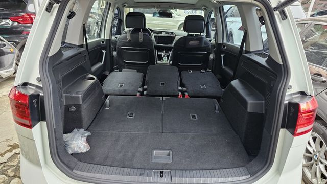 TOURAN  第9張相片