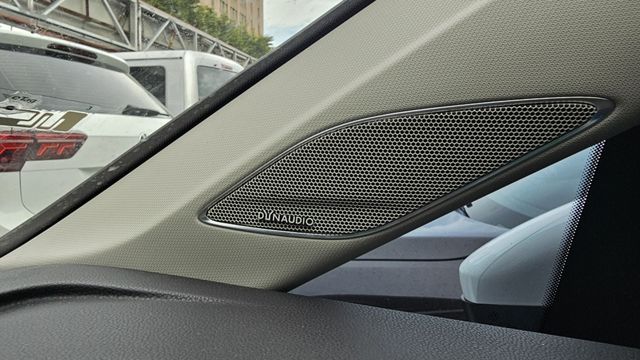 TOURAN  第18張相片