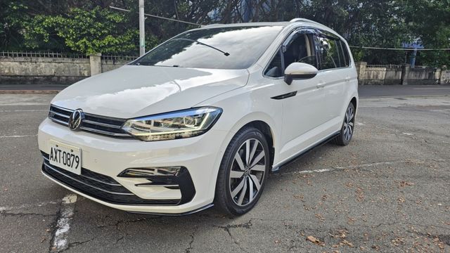 TOURAN  第2張相片