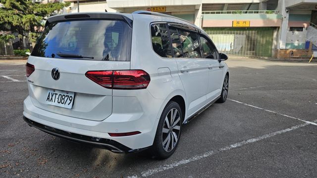 TOURAN  第5張相片