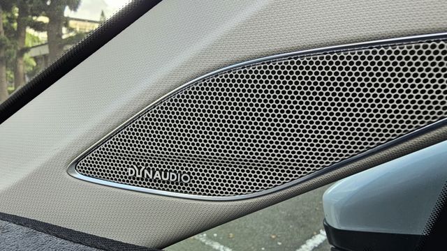 TOURAN  第13張相片