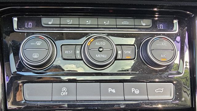 TOURAN  第18張相片