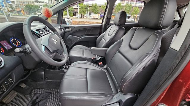 COLT PLUS  第7張相片