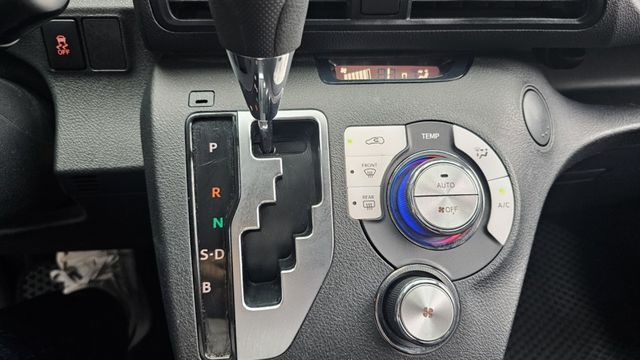 SIENTA  第15張相片