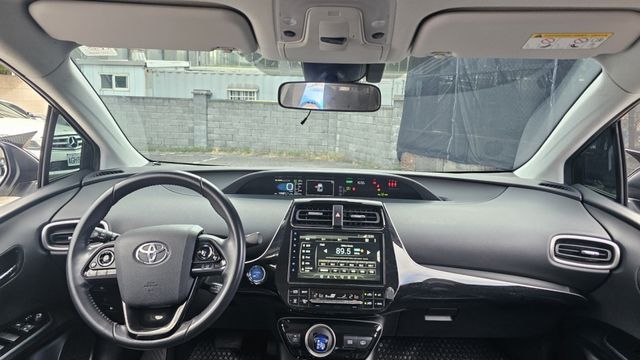 PRIUS  第9張相片