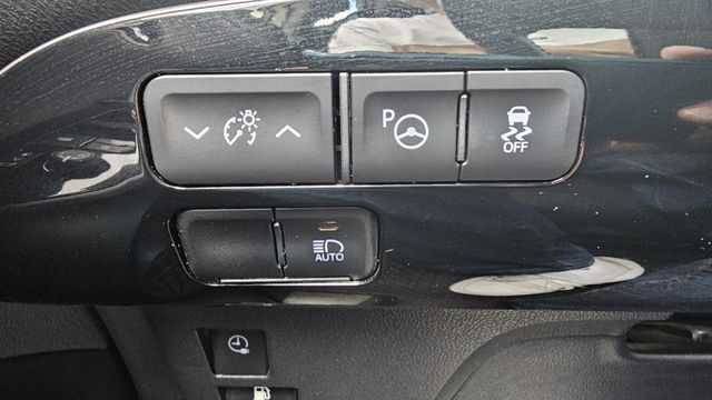 PRIUS  第10張相片