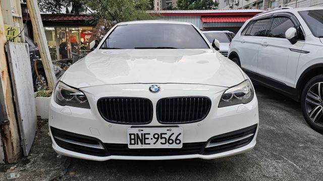 5 SERIES SEDAN F10  第1張相片