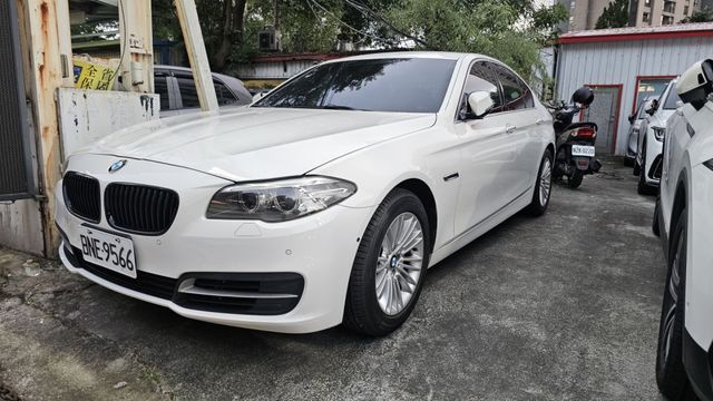 5 SERIES SEDAN F10  第2張相片
