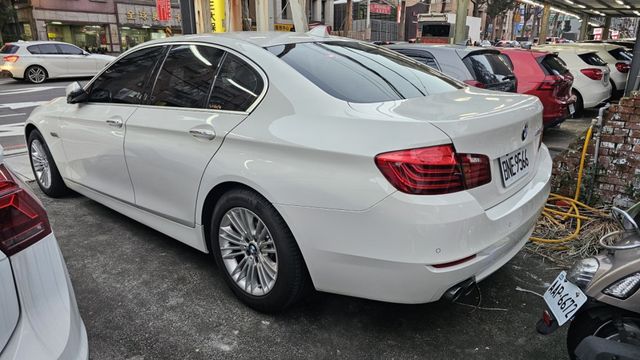 5 SERIES SEDAN F10  第3張相片