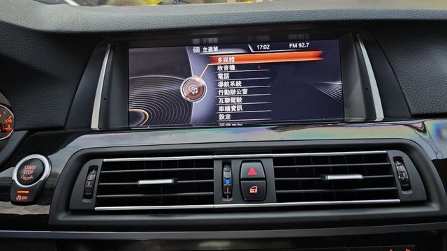 5 SERIES SEDAN F10  第12張相片