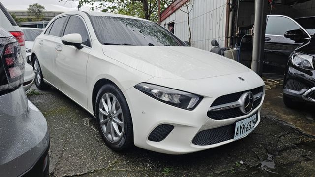 A-CLASS SEDAN V177  第2張相片
