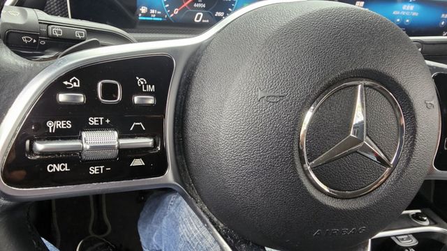 A-CLASS SEDAN V177  第11張相片