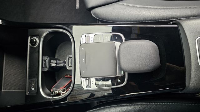 A-CLASS SEDAN V177  第14張相片