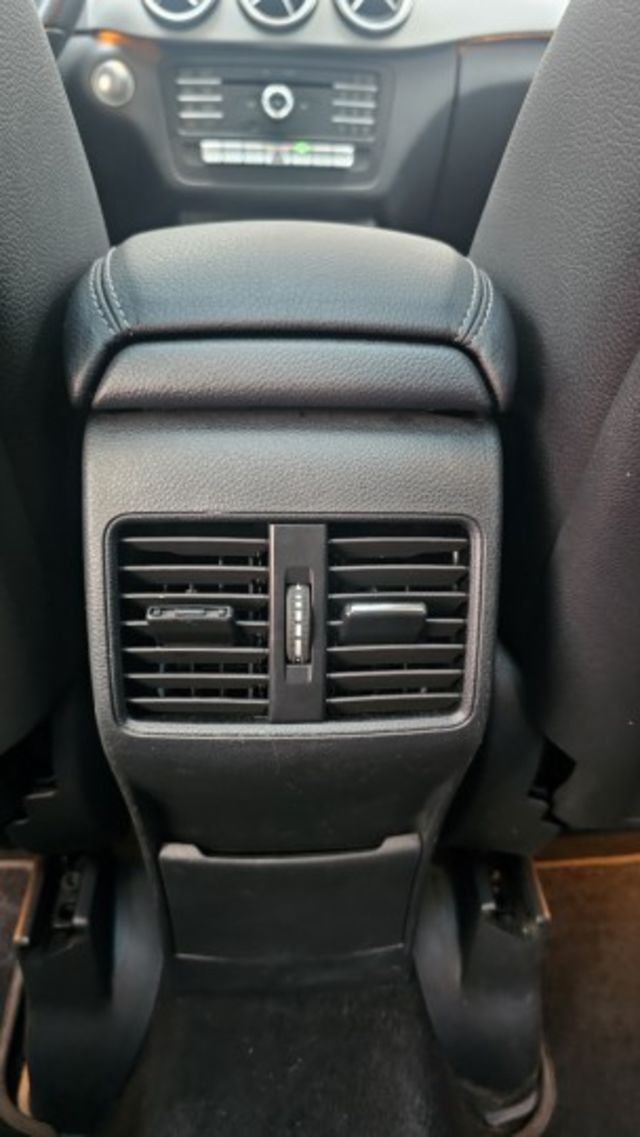 B-CLASS W246  第12張相片