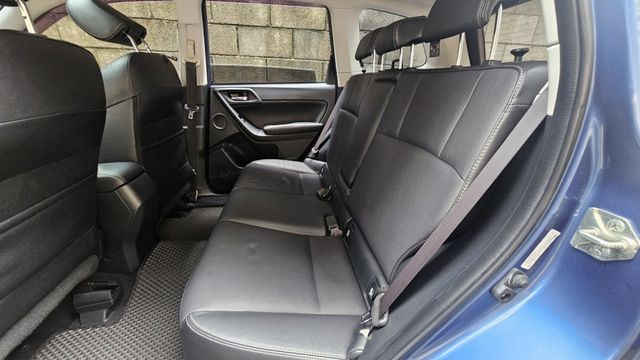 FORESTER  第7張相片