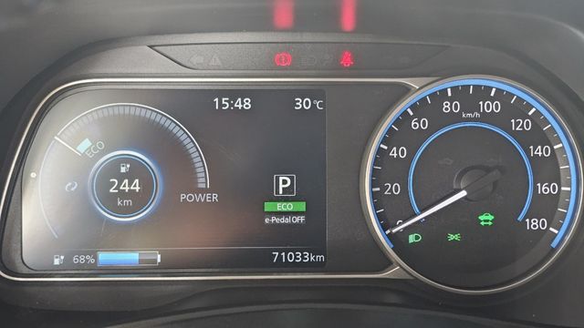 LEAF  第10張相片