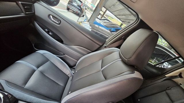 LEAF  第19張相片