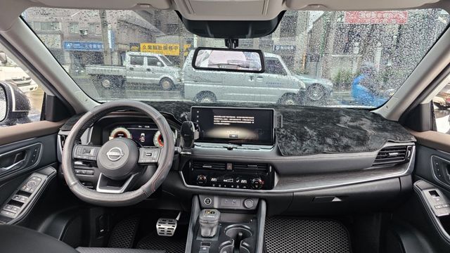 X-TRAIL  第8張相片