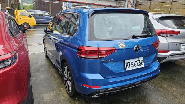 TOURAN  第5張相片