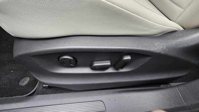 TOURAN  第8張相片