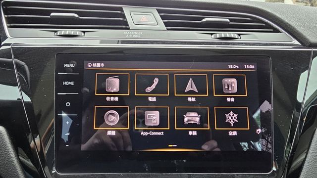 TOURAN  第13張相片