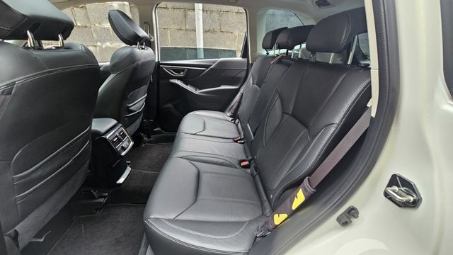 FORESTER  第7張相片
