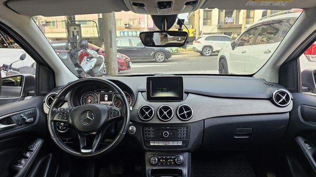 B-CLASS W246  第8張相片