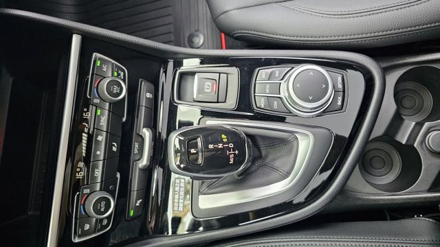 2 SERIES ACTIVE TOURER  第18張相片