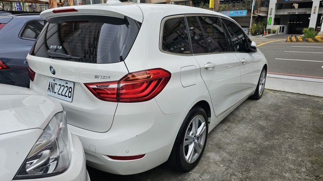 2 SERIES GRAN TOURER F46  第4張相片