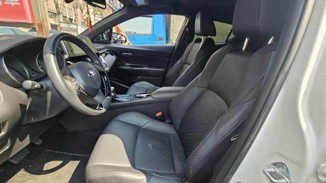 C-HR  第5張相片