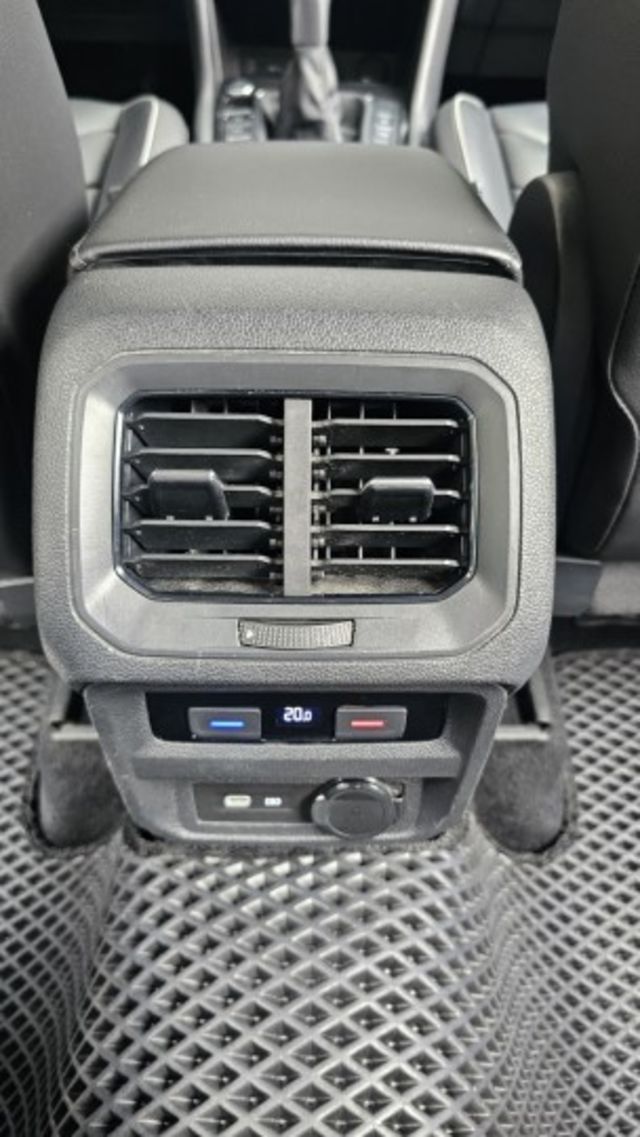 TIGUAN  第9張相片