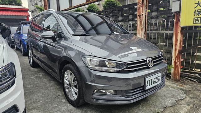 TOURAN  第2張相片