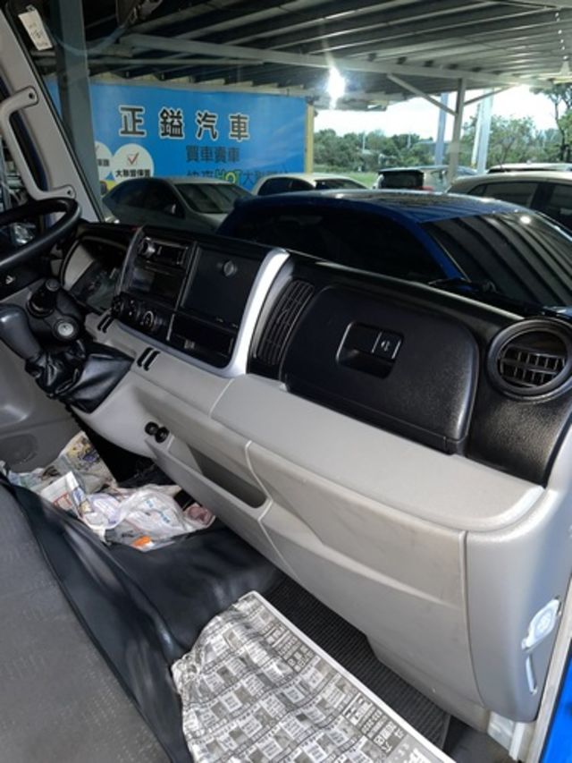 MITSUBISHI三菱 CANTER  第8張相片