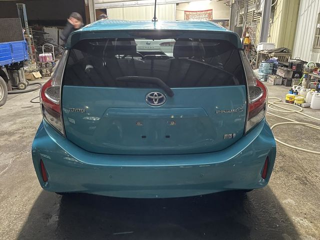 TOYOTA豐田 PRIUS C  第4張相片