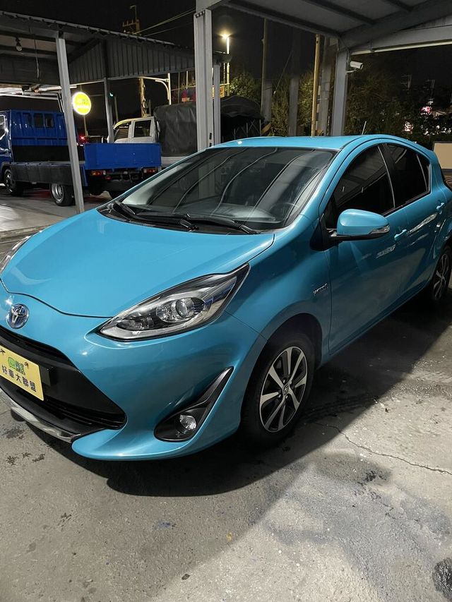 TOYOTA豐田 PRIUS C  第6張相片